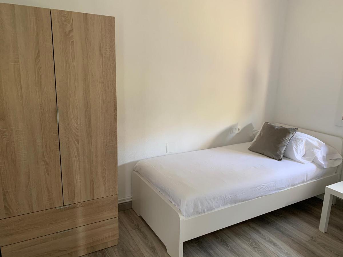 A Casa Vermella Con Jardin A 10 Minutos De Santiago De Compostela Lejlighed Ortono Eksteriør billede